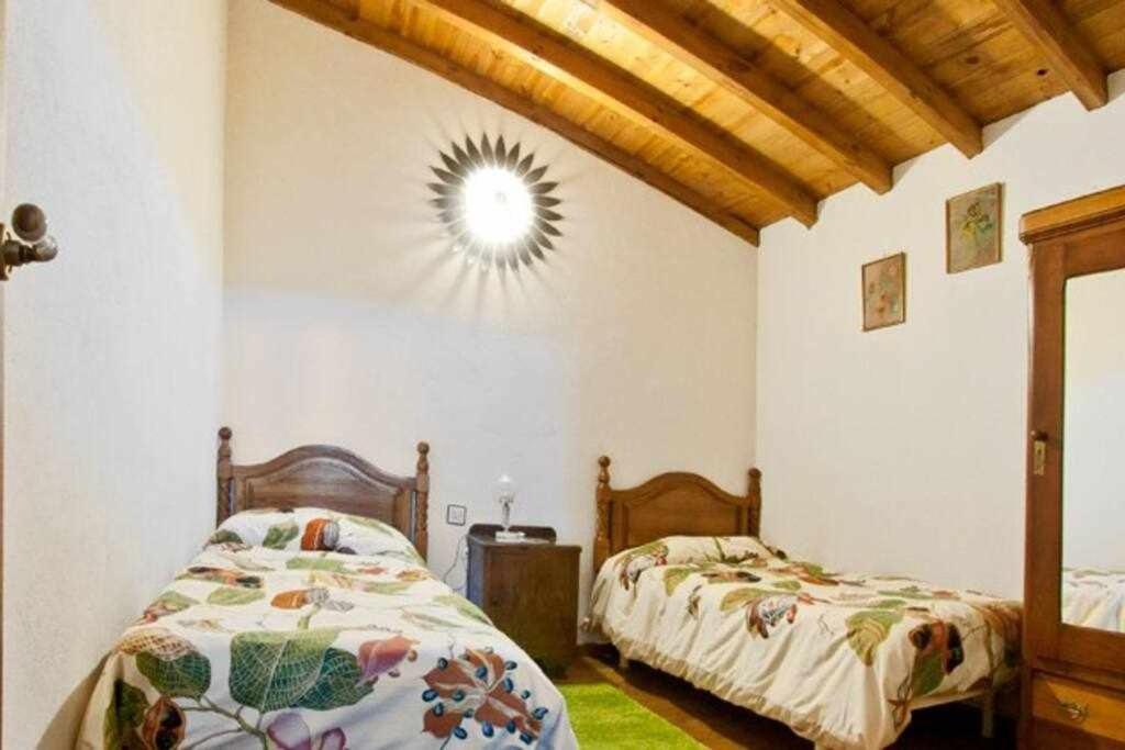 Casa Rural Lucia Es Una Casa Rural Amplia Con Pat Cabezas Bajas Buitenkant foto