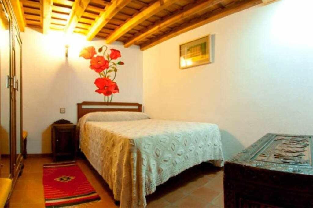 Casa Rural Lucia Es Una Casa Rural Amplia Con Pat Cabezas Bajas Buitenkant foto